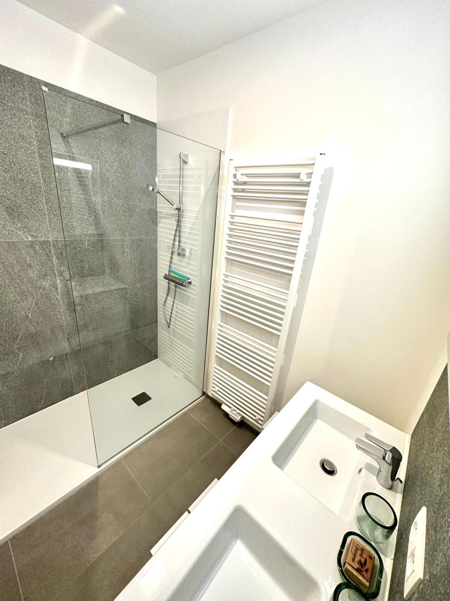 European Comission Beautiful Studio Apartment Brussels Luaran gambar